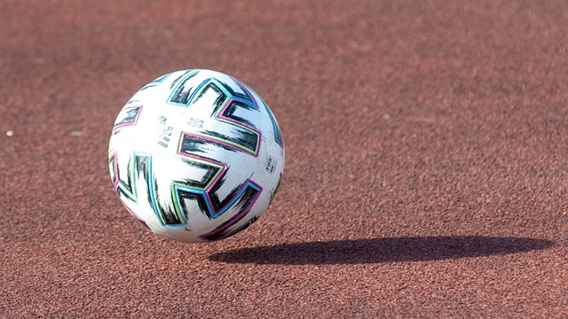 杜兰特：你永远都不知道阿门每晚会做些什么，因为他无所不能