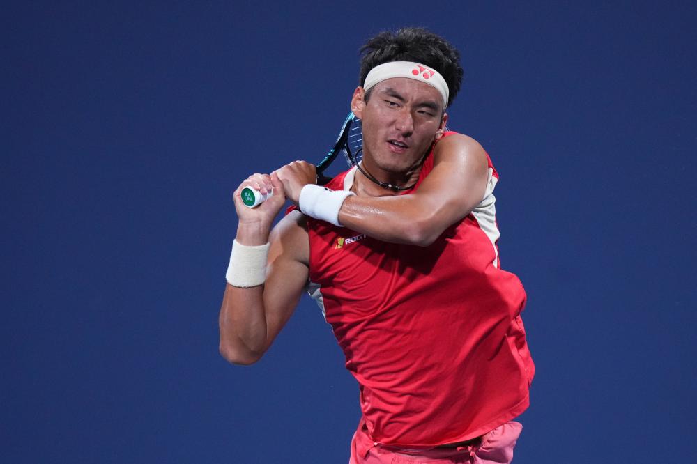 伯纳乌变装，现代化球场伯纳乌＂秒变＂橄榄球比赛场地